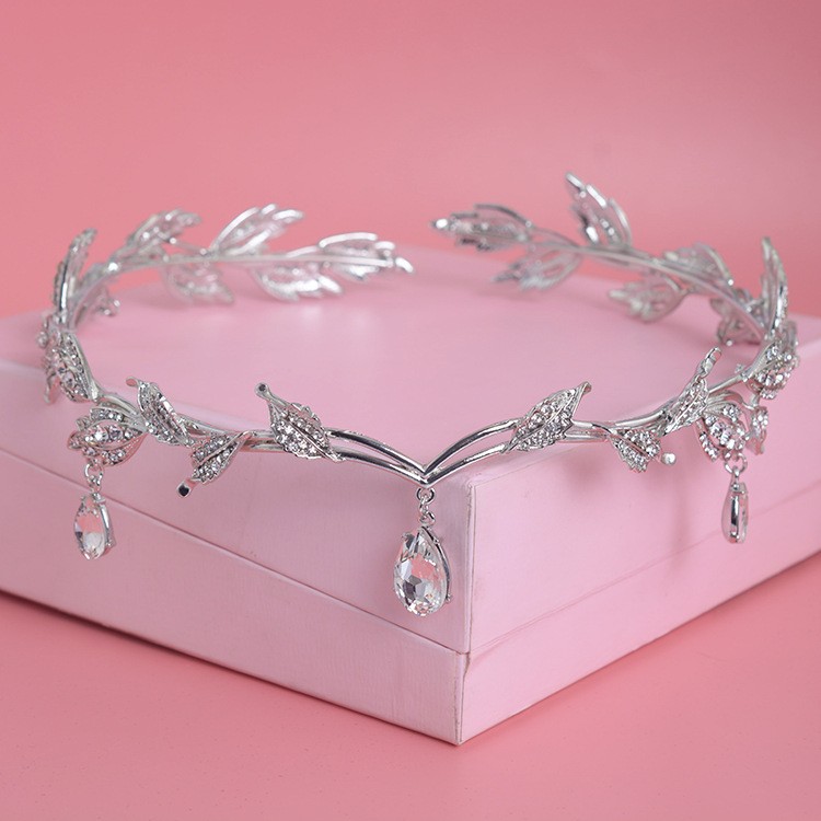 Aerith Cosplay Prop - คริสตัลมงกุฎเจ้าสาวอุปกรณ์เสริมผมงานแต่งงาน Rhinestone Waterdrop Leaf Tiara Crown